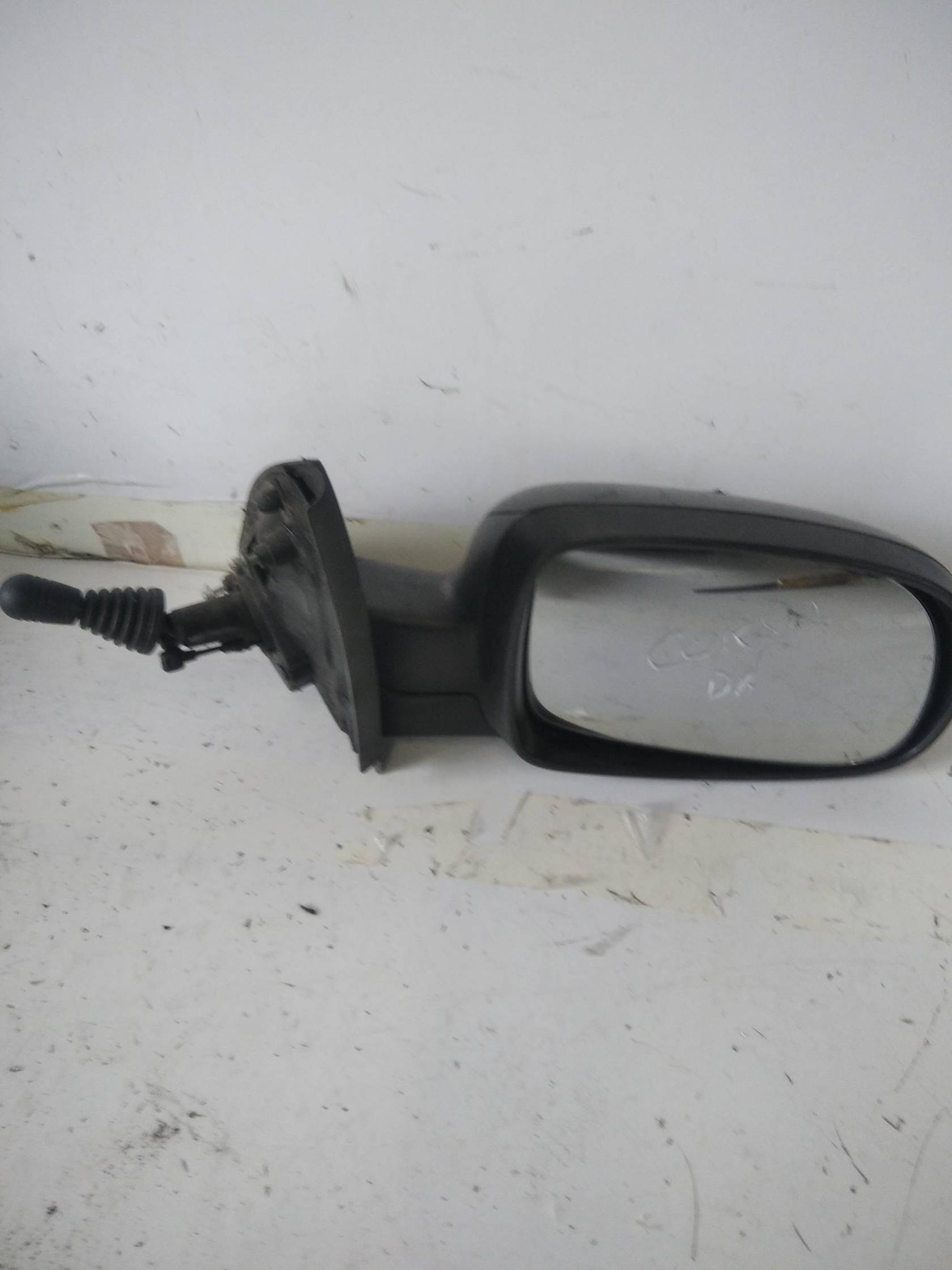 Retrovisore est. dx.